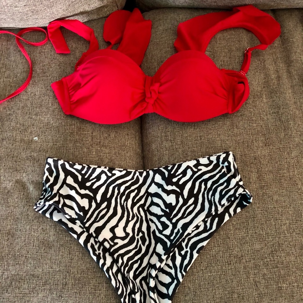 Cute set bikini 👙 - Picture 4 of 4